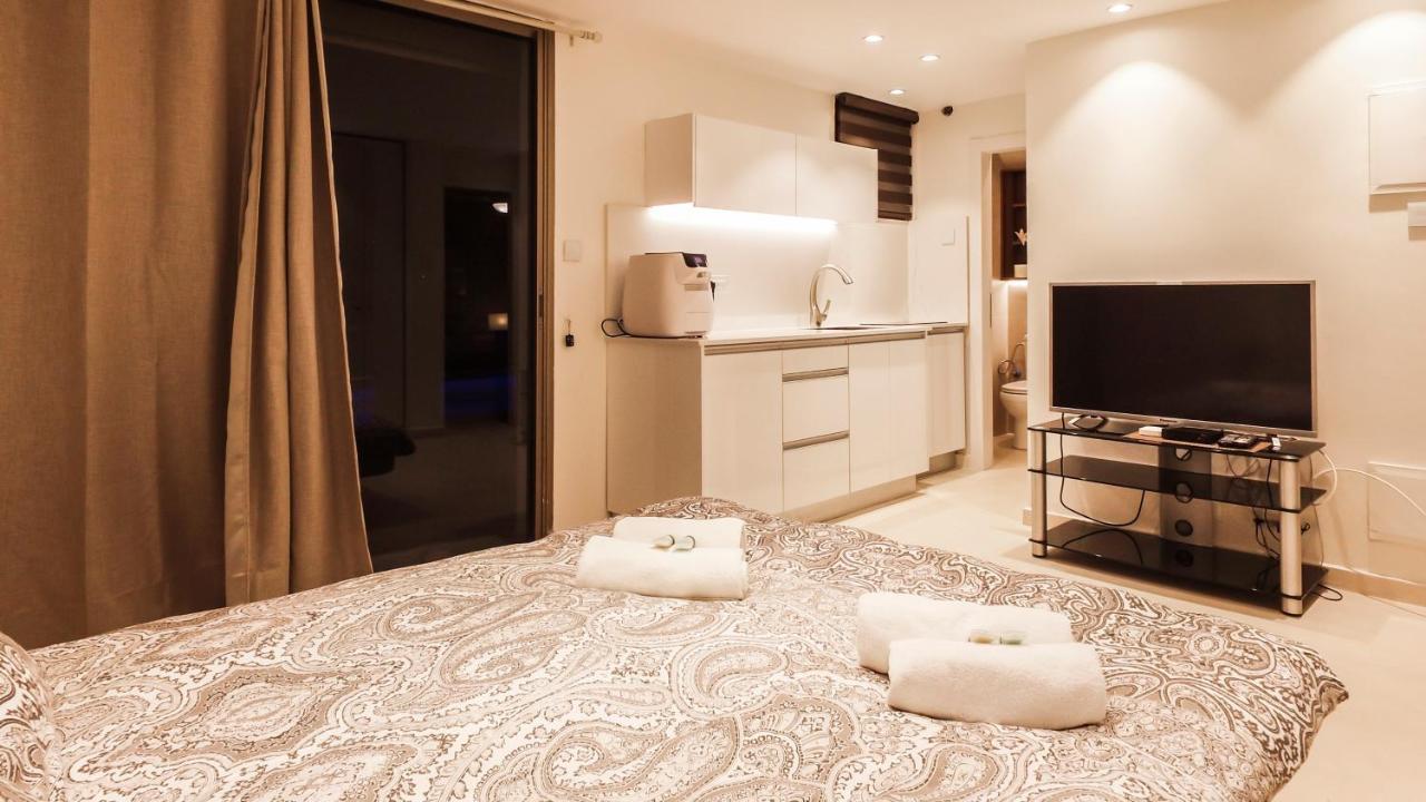 Luxury Suite By The Pool Eilat Exteriör bild
